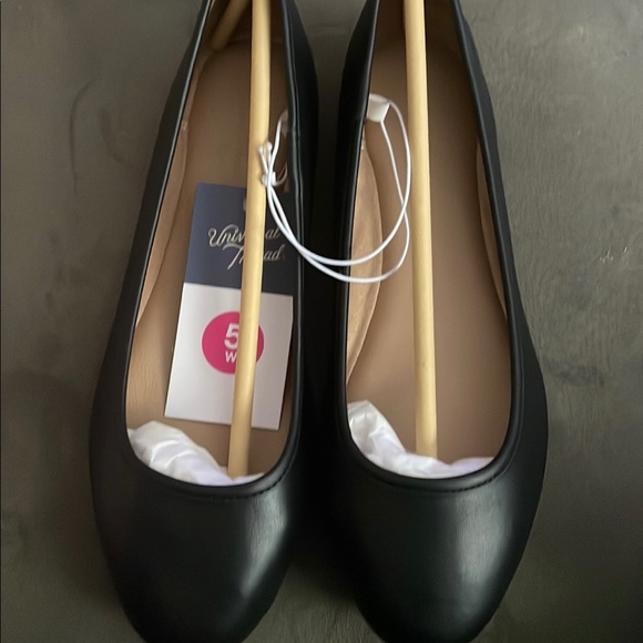 Universal thread Everly flats memory foam slip on black shoe 5W new with tags - Picture 10 of 14